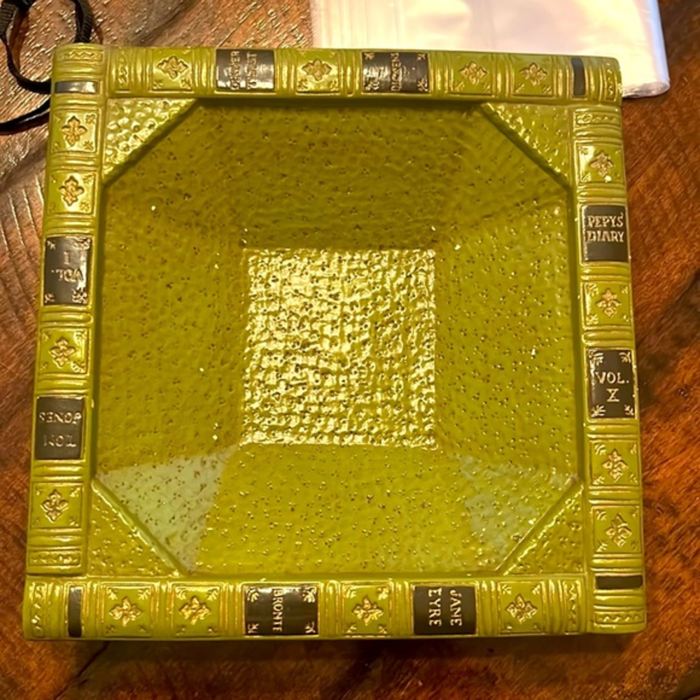Halloween Candy Square‎ Dish